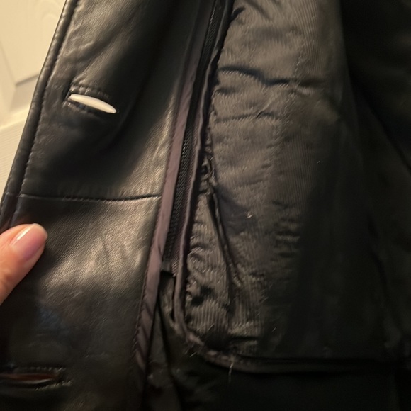 Danier leather jacket - Picture 3 of 9